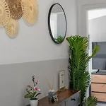 아파트 Dg - Einfach Aber Sehr Komfortabel - Fuer Bis Zu 12 Personen - Gruppen, Messe, Monteure, Studenten - Voll Ausgestattet - 3 Smart-tv 55 Zoll Netflix, 1000 Mbit Wlan, Voll Ausgestattete Kueche *