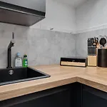 Apartment Dg - Einfach Aber Sehr Komfortabel - Für Bis Zu 12 Personen - Gruppen, Messe, Monteure, Studenten - Voll Ausgestattet - 3 Smart-tv 55 Zoll Netflix, 1000 Mbit Wlan, Voll Ausgestattete Küche Duisburg