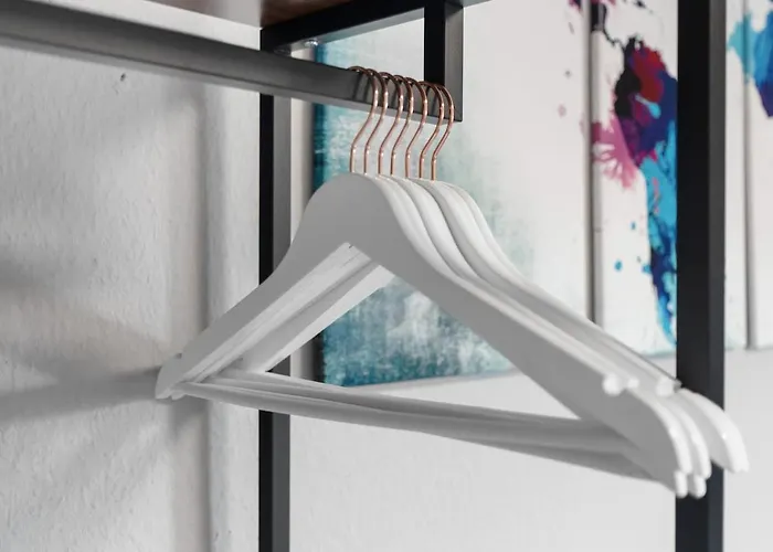 公寓 Dg - Einfach Aber Sehr Komfortabel - Fuer Bis Zu 12 Personen - Gruppen, Messe, Monteure, Studenten - Voll Ausgestattet - 3 Smart-tv 55 Zoll Netflix, 1000 Mbit Wlan, Voll Ausgestattete Kueche *