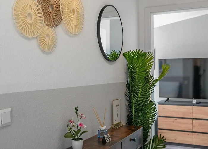 公寓 Dg - Einfach Aber Sehr Komfortabel - Fuer Bis Zu 12 Personen - Gruppen, Messe, Monteure, Studenten - Voll Ausgestattet - 3 Smart-tv 55 Zoll Netflix, 1000 Mbit Wlan, Voll Ausgestattete Kueche *