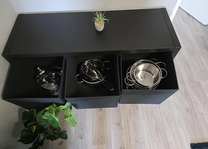 公寓 Dg - Einfach Aber Sehr Komfortabel - Fuer Bis Zu 12 Personen - Gruppen, Messe, Monteure, Studenten - Voll Ausgestattet - 3 Smart-tv 55 Zoll Netflix, 1000 Mbit Wlan, Voll Ausgestattete Kueche